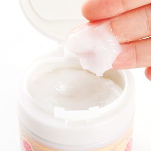 シルクボディセラム スリリーナ 商品の質感や香りの特徴