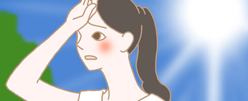 意外に感じる紫外線のダメージが影響する首のしわ。日焼の他に、シミ・乾燥などの原因にも