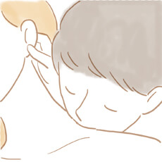 首に舌を這わせながら、耳を愛撫する