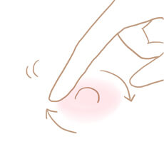 乳首の周り(乳輪)に円を描くように丸く触れる