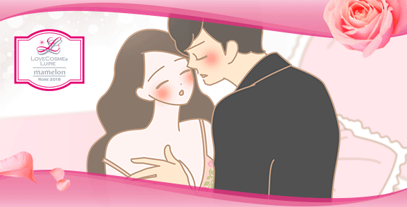 女性の胸を愛撫する男性